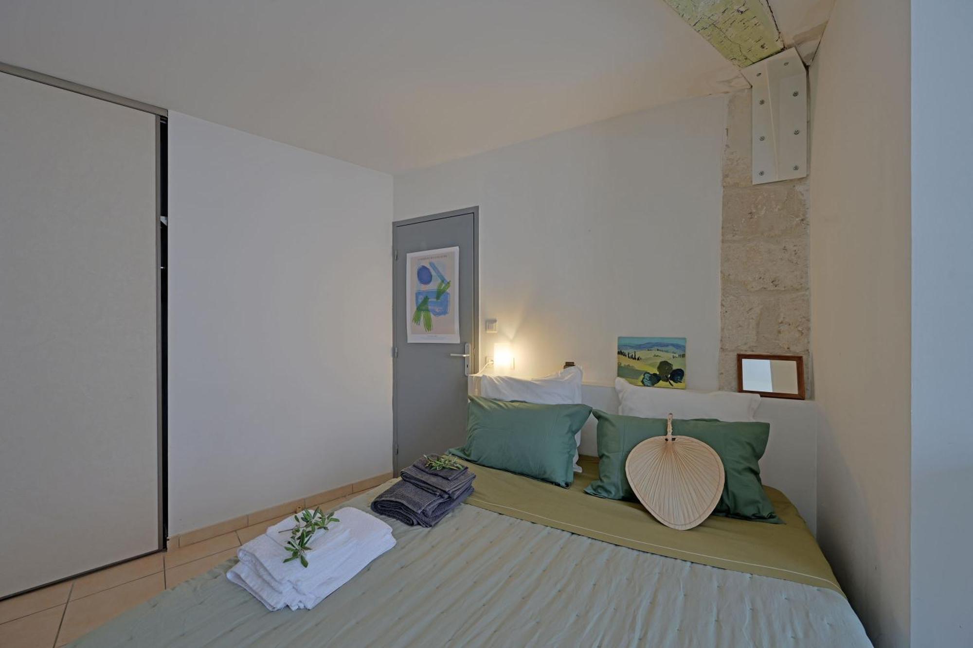 Апартаменты Le Provencal - Hyper Centre - Wifi Авиньон Экстерьер фото